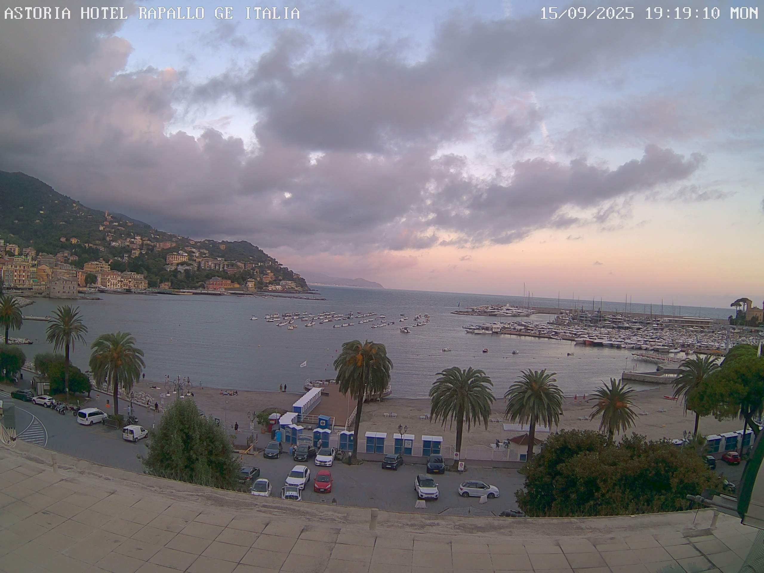 immagine della webcam nei dintorni di Santo Stefano d'Aveto: webcam Rapallo